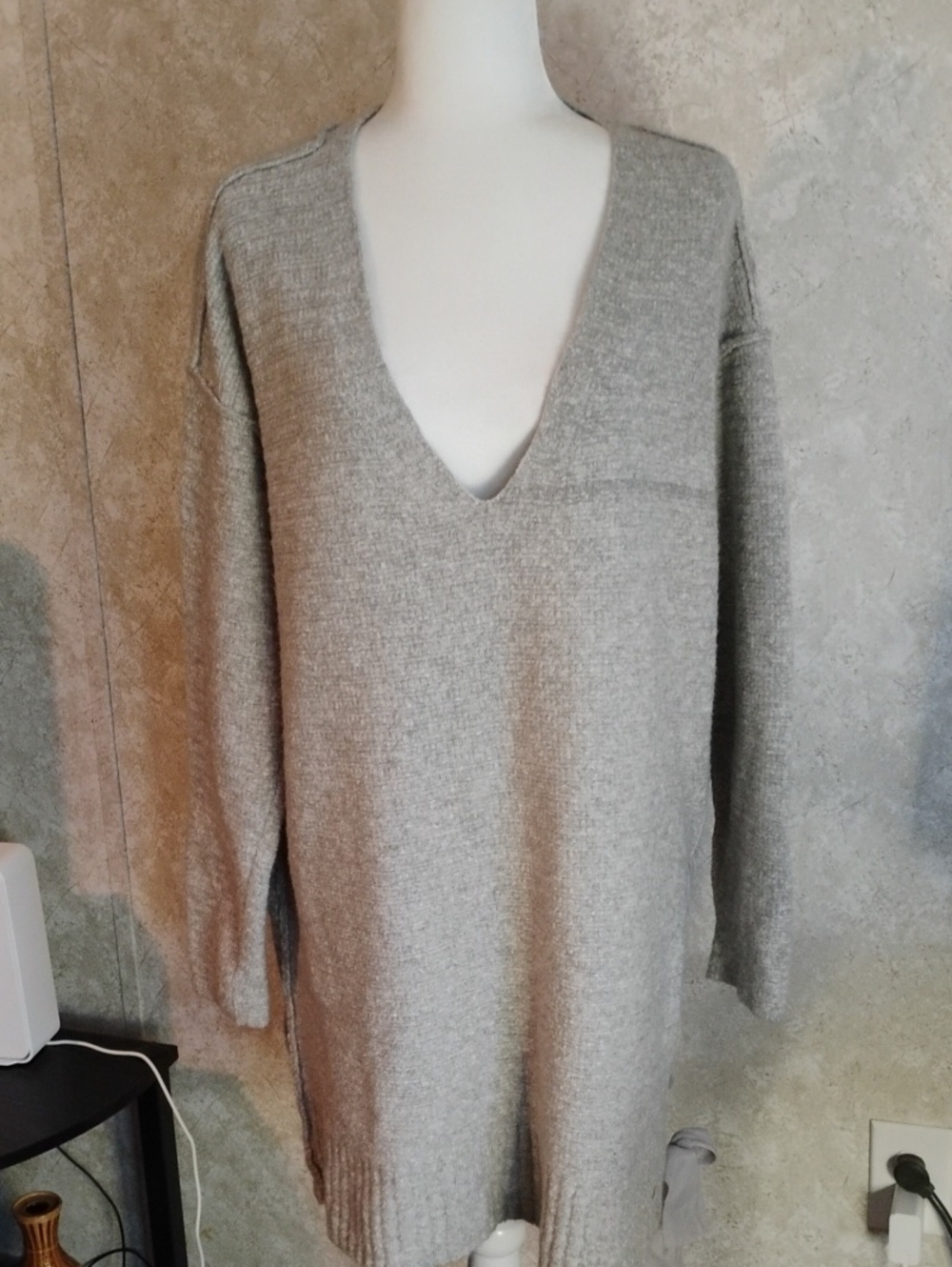 Free People Oversized V-Neck Tunic Sweater in Light Gray, Ribbon detail , Size L